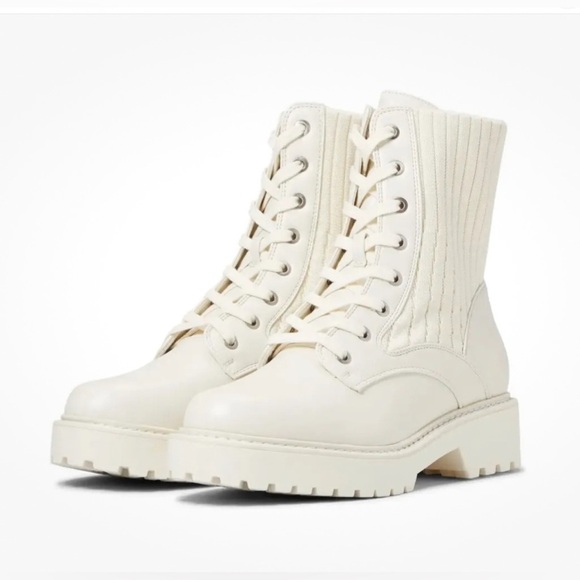 CALVIN KLEIN
 
Samica Womens Faux Leather. Note: Floor sample No Box - Picture 2 of 7